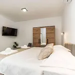 Zorenija Апартаменти *