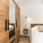 Zorenija Апартаменти
